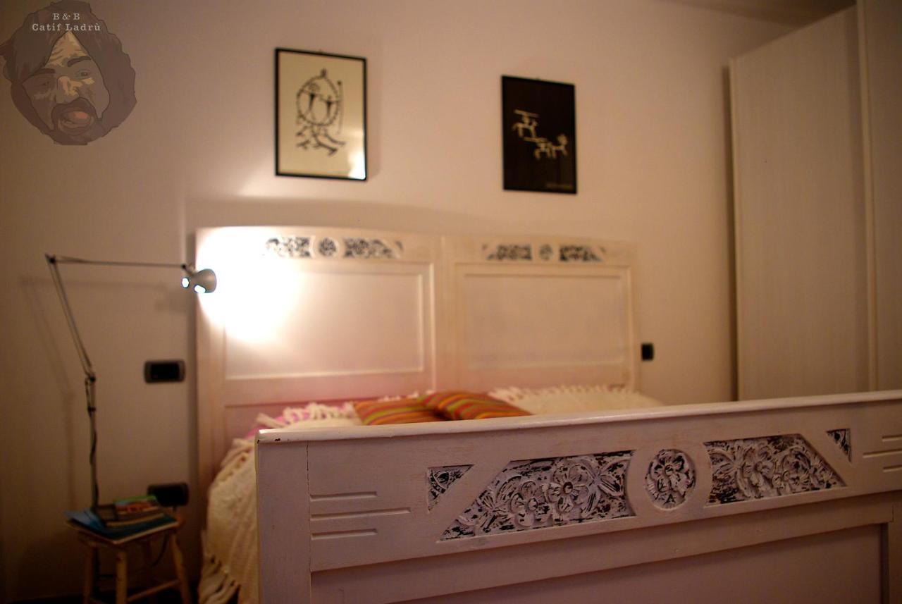 Cerveno Catif Ladru Bed & Breakfast エクステリア 写真
